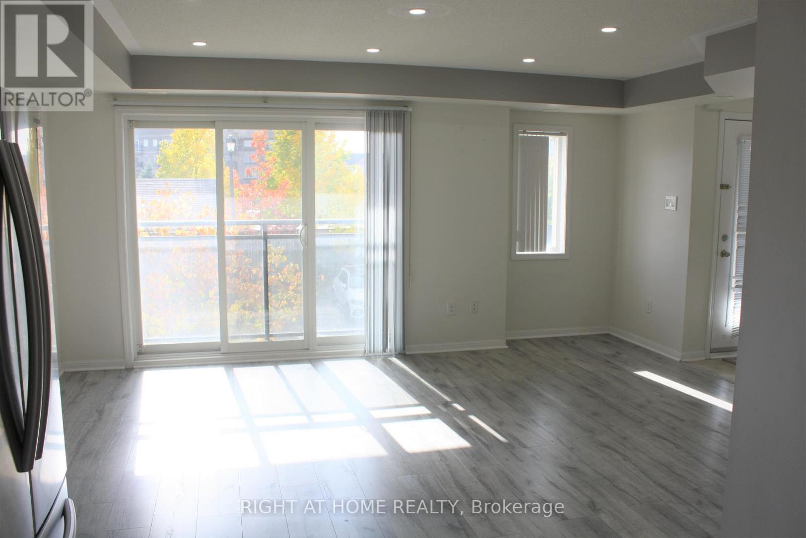 123 - 2891 Rio Court, Mississauga (Central Erin Mills), Ontario  L5M 0S3 - Photo 8 - W12414913
