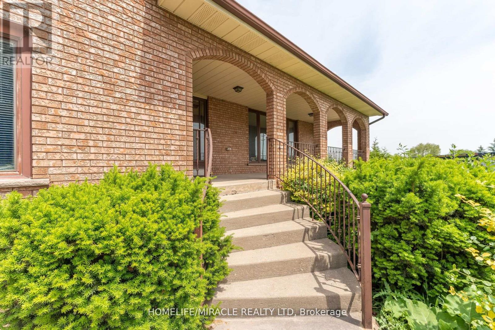 2101 Ninth Line, Oakville, Ontario  L6H 7G7 - Photo 10 - W12414963