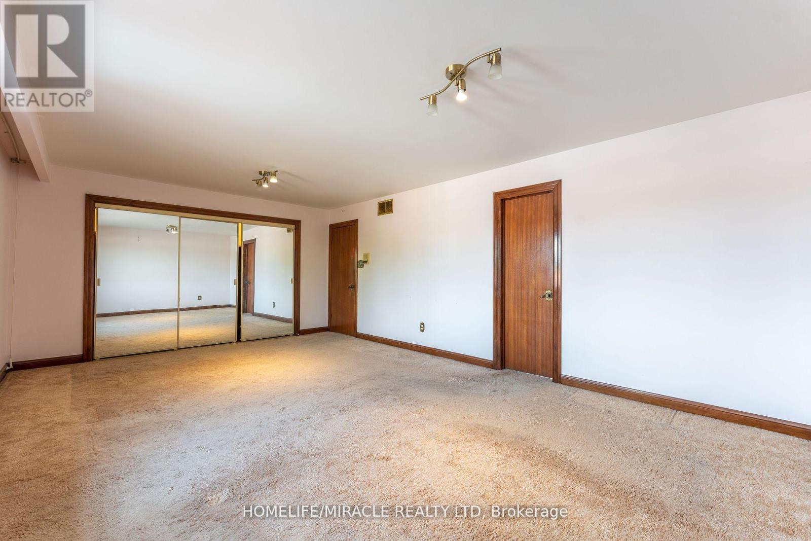 2101 Ninth Line, Oakville, Ontario  L6H 7G7 - Photo 29 - W12414963