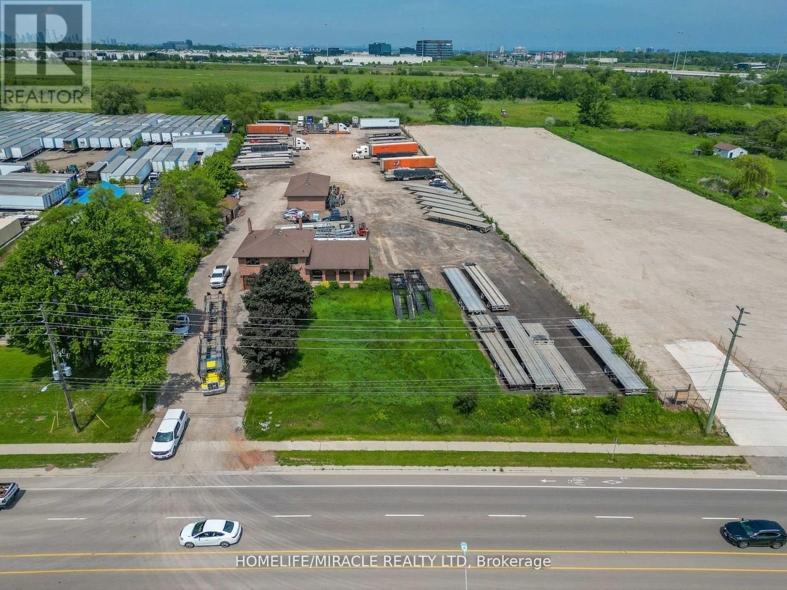 2101 Ninth Line, Oakville, Ontario  L6H 7G7 - Photo 31 - W12414963