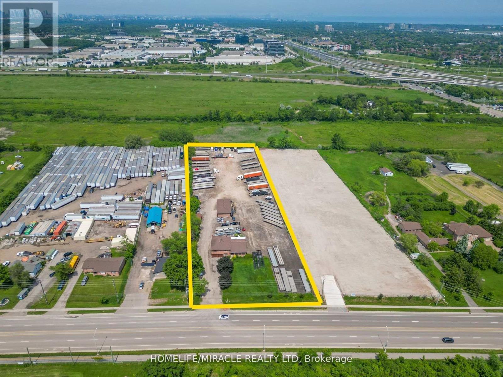 2101 Ninth Line, Oakville, Ontario  L6H 7G7 - Photo 37 - W12414963