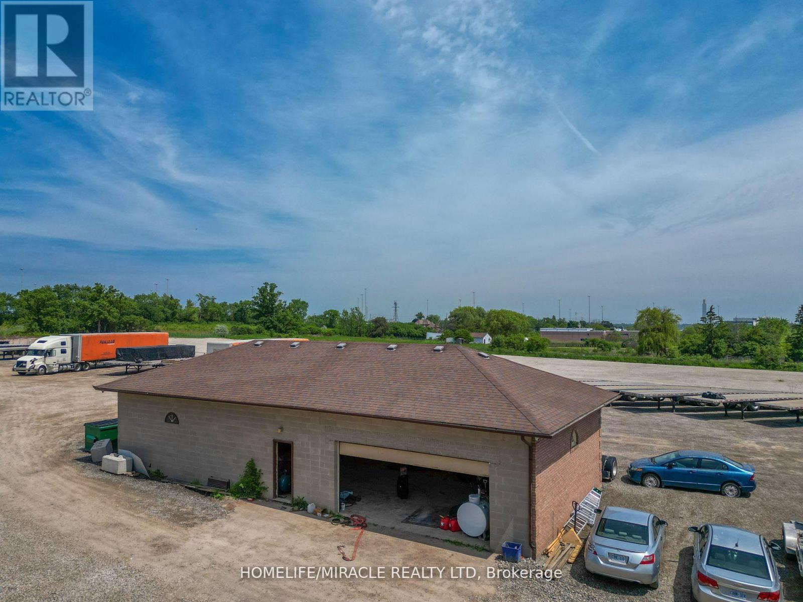 2101 Ninth Line, Oakville, Ontario  L6H 7G7 - Photo 5 - W12414963