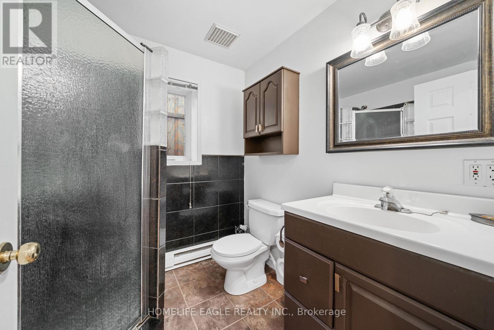 17 Toll Road, East Gwillimbury, Ontario  L9N 1G6 - Photo 23 - N12413404