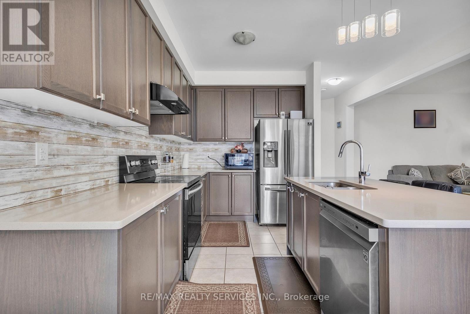 163 Munro Circle, Brantford, Ontario  N3T 0R3 - Photo 13 - X12414941