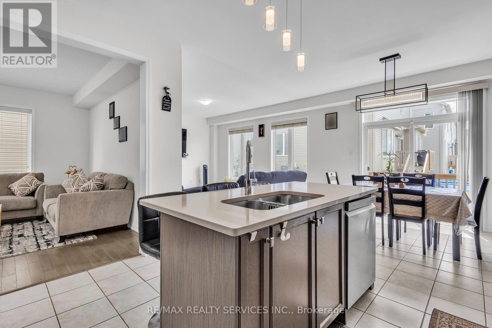 163 Munro Circle, Brantford, Ontario  N3T 0R3 - Photo 14 - X12414941