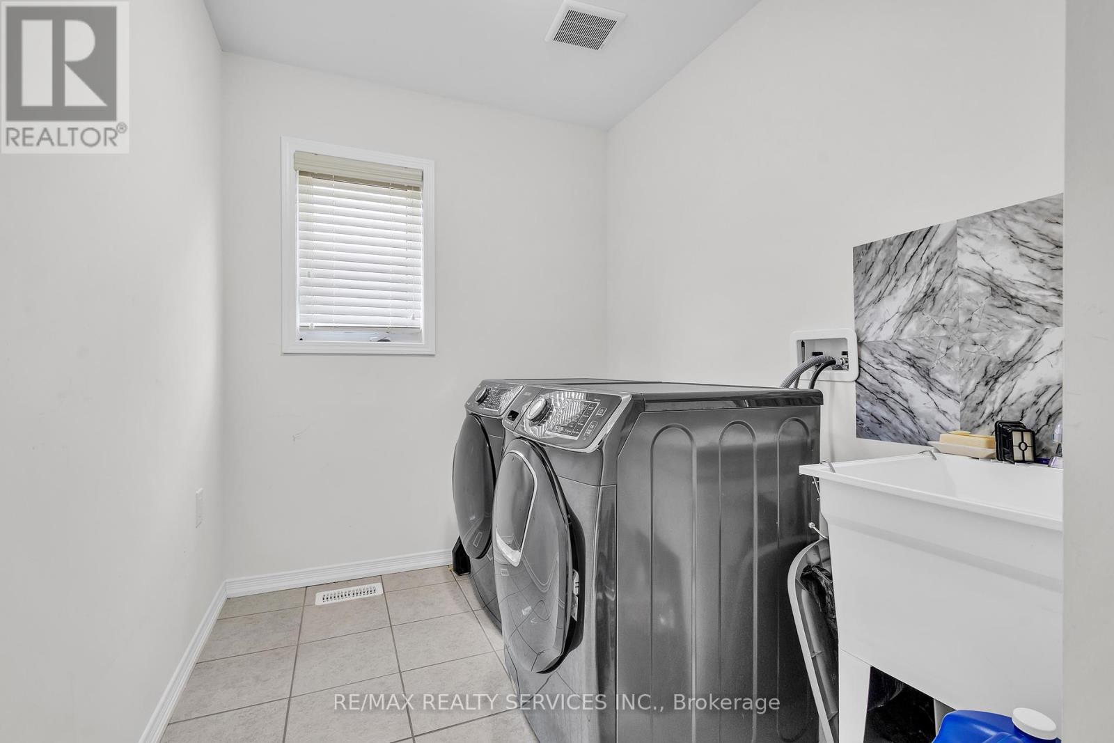 163 Munro Circle, Brantford, Ontario  N3T 0R3 - Photo 21 - X12414941