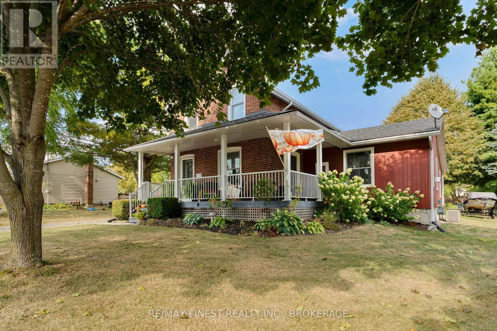 34 Alfred Street, Greater Napanee, Ontario  K7R 3J1 - Photo 2 - X12415204
