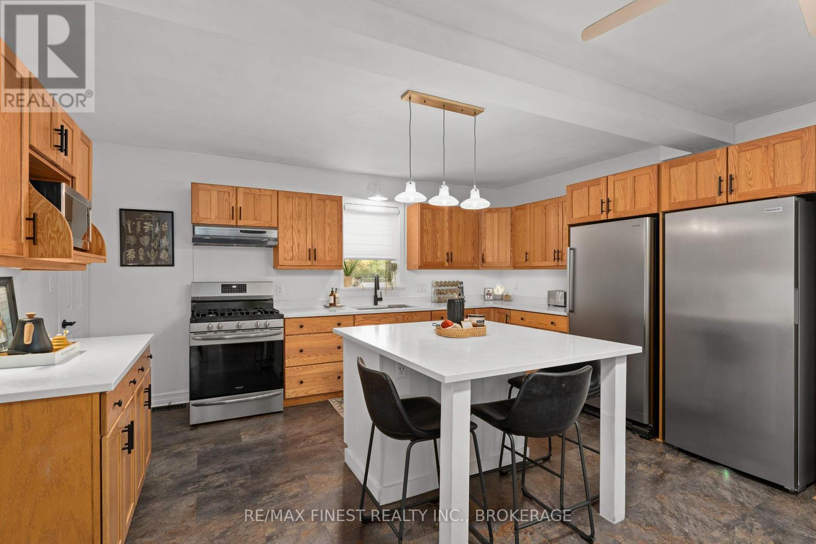 34 Alfred Street, Greater Napanee, Ontario  K7R 3J1 - Photo 8 - X12415204