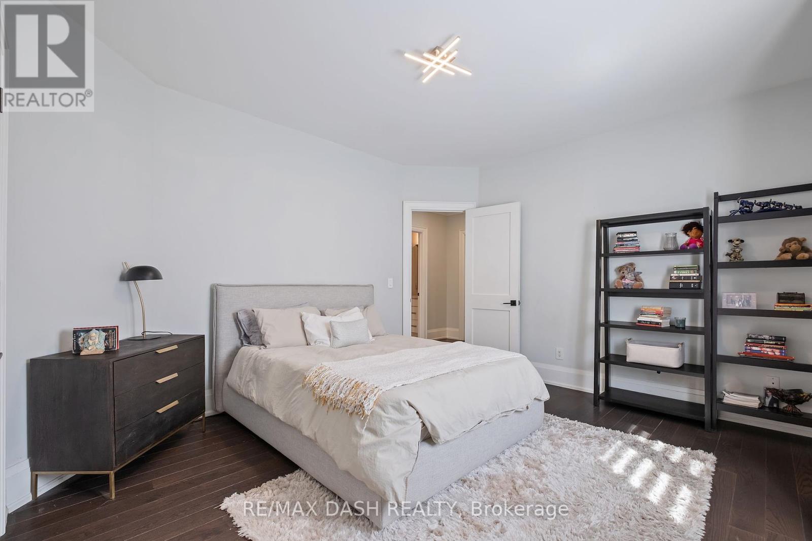 87 Vaughan Boulevard, Vaughan, Ontario  L4J 3N8 - Photo 20 - N12406552