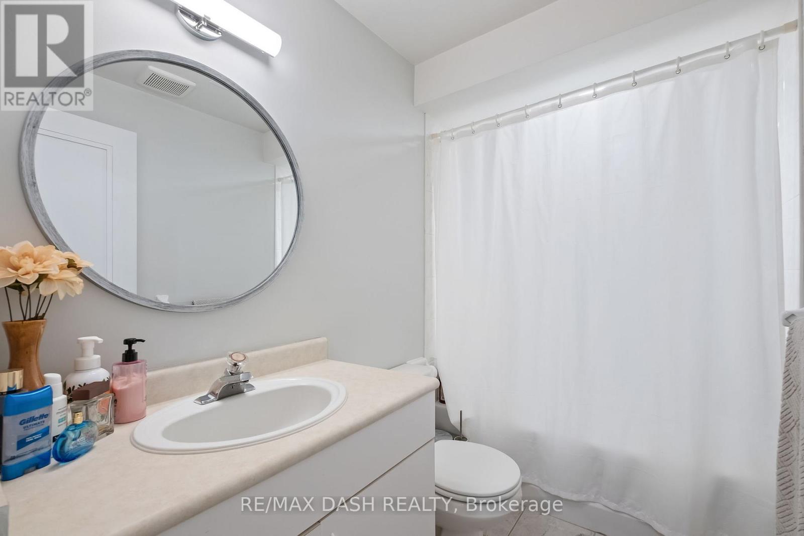 87 Vaughan Boulevard, Vaughan, Ontario  L4J 3N8 - Photo 30 - N12406552
