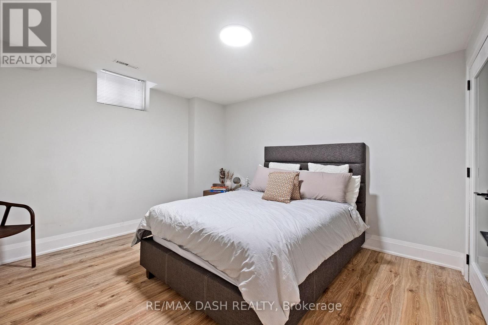 87 Vaughan Boulevard, Vaughan, Ontario  L4J 3N8 - Photo 29 - N12406552
