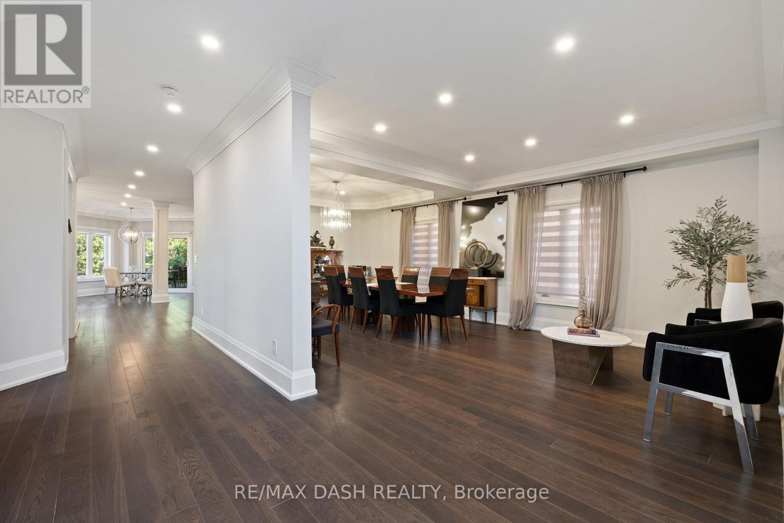 87 Vaughan Boulevard, Vaughan, Ontario  L4J 3N8 - Photo 7 - N12406552