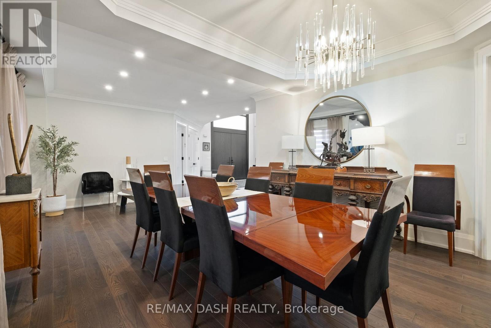 87 Vaughan Boulevard, Vaughan, Ontario  L4J 3N8 - Photo 8 - N12406552