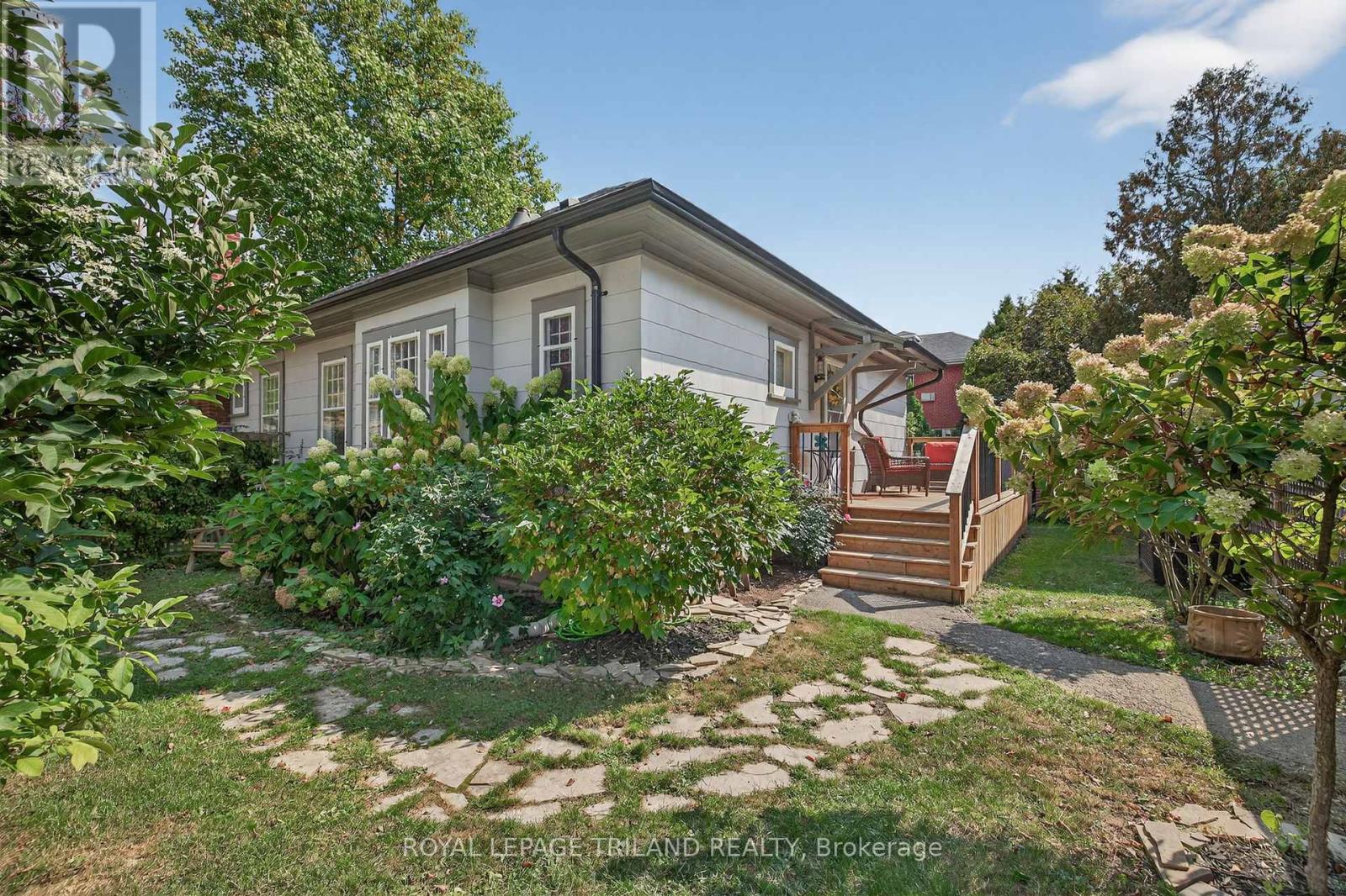 263 Ridout Street S, London South, Ontario  N6C 3Y7 - Photo 37 - X12415244