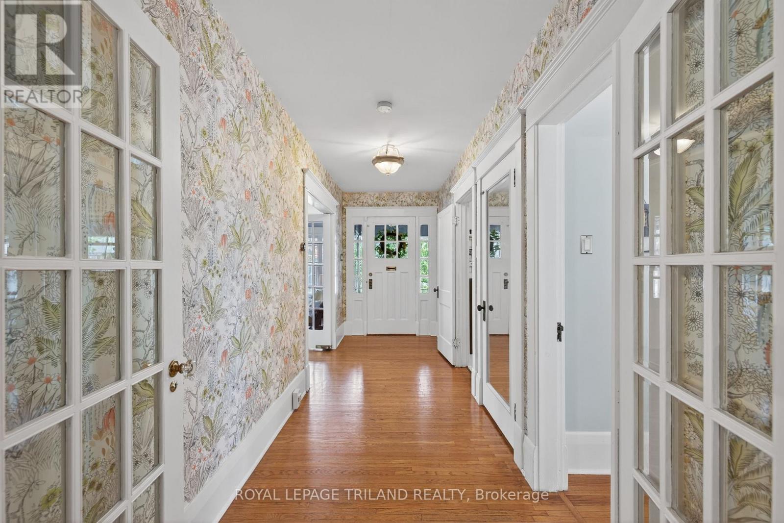 263 Ridout Street S, London South, Ontario  N6C 3Y7 - Photo 4 - X12415244