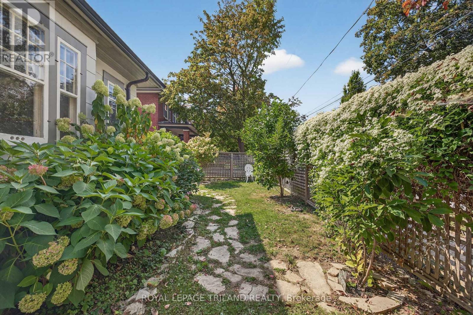 263 Ridout Street S, London South, Ontario  N6C 3Y7 - Photo 41 - X12415244