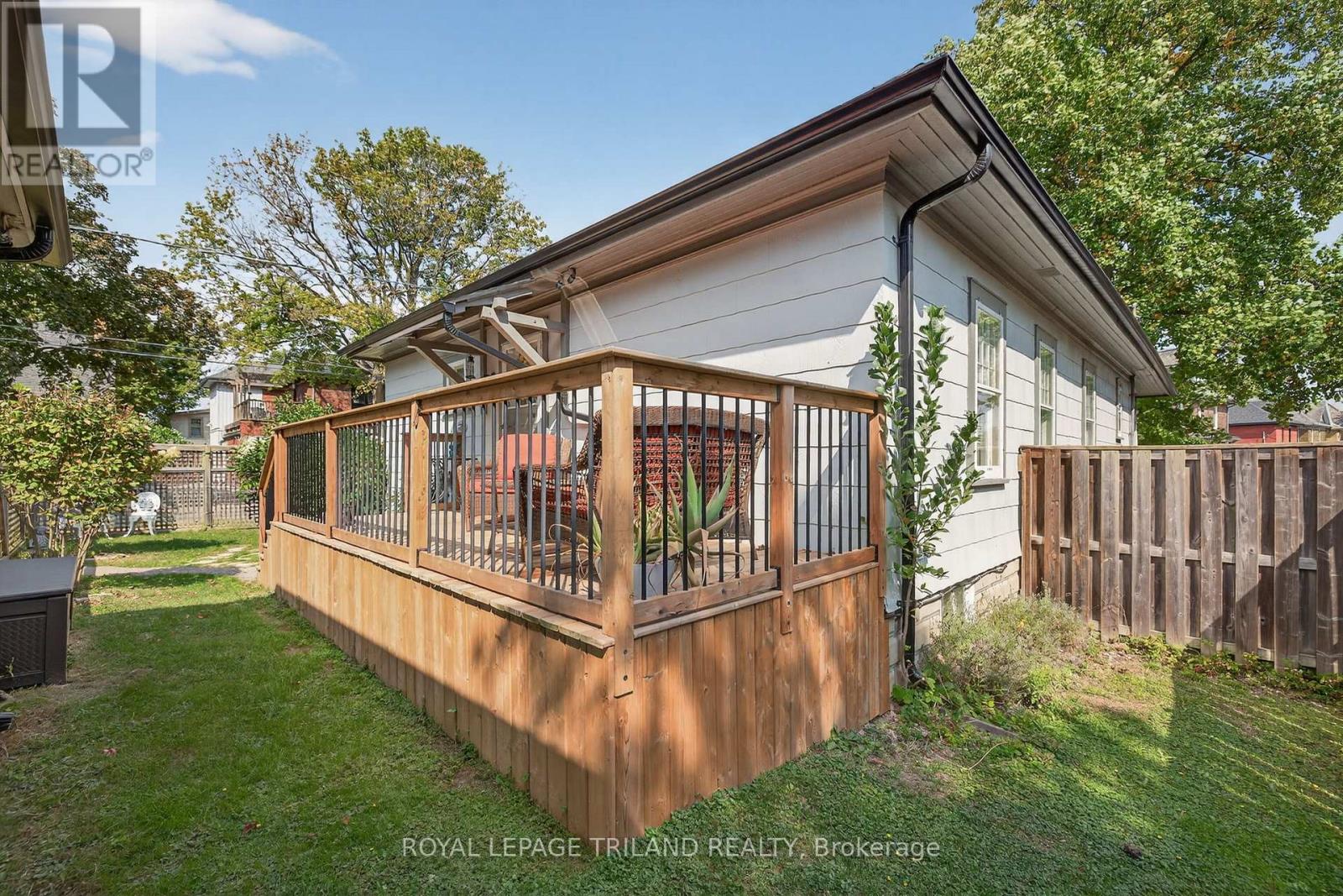 263 Ridout Street S, London South, Ontario  N6C 3Y7 - Photo 42 - X12415244