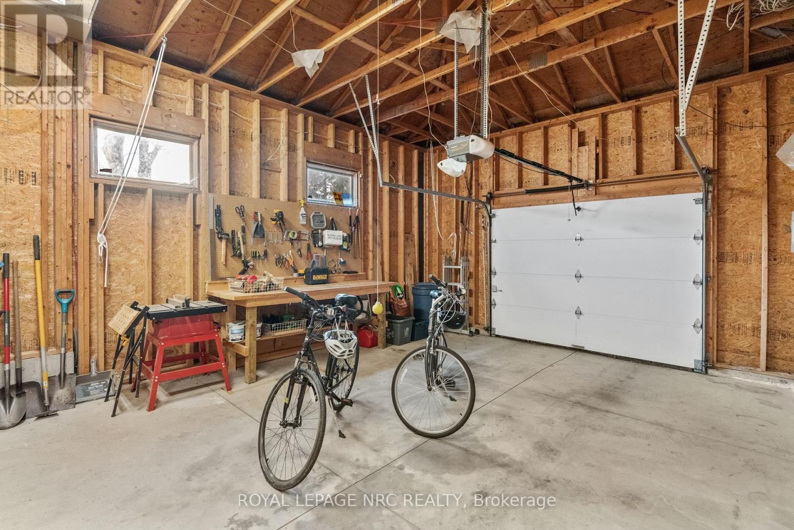 3765 Crystal Beach Drive, Fort Erie, Ontario  L0S 1B0 - Photo 27 - X12409872