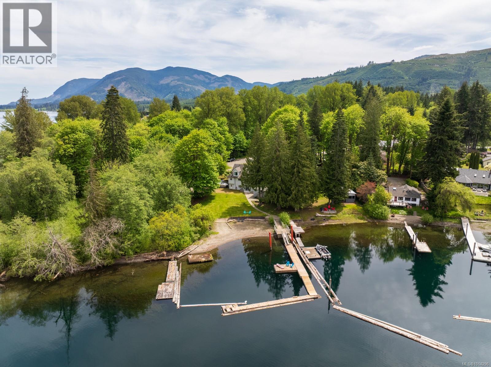 6918 Beach Dr, Honeymoon Bay, British Columbia  V0R 1Y0 - Photo 2 - 1014296
