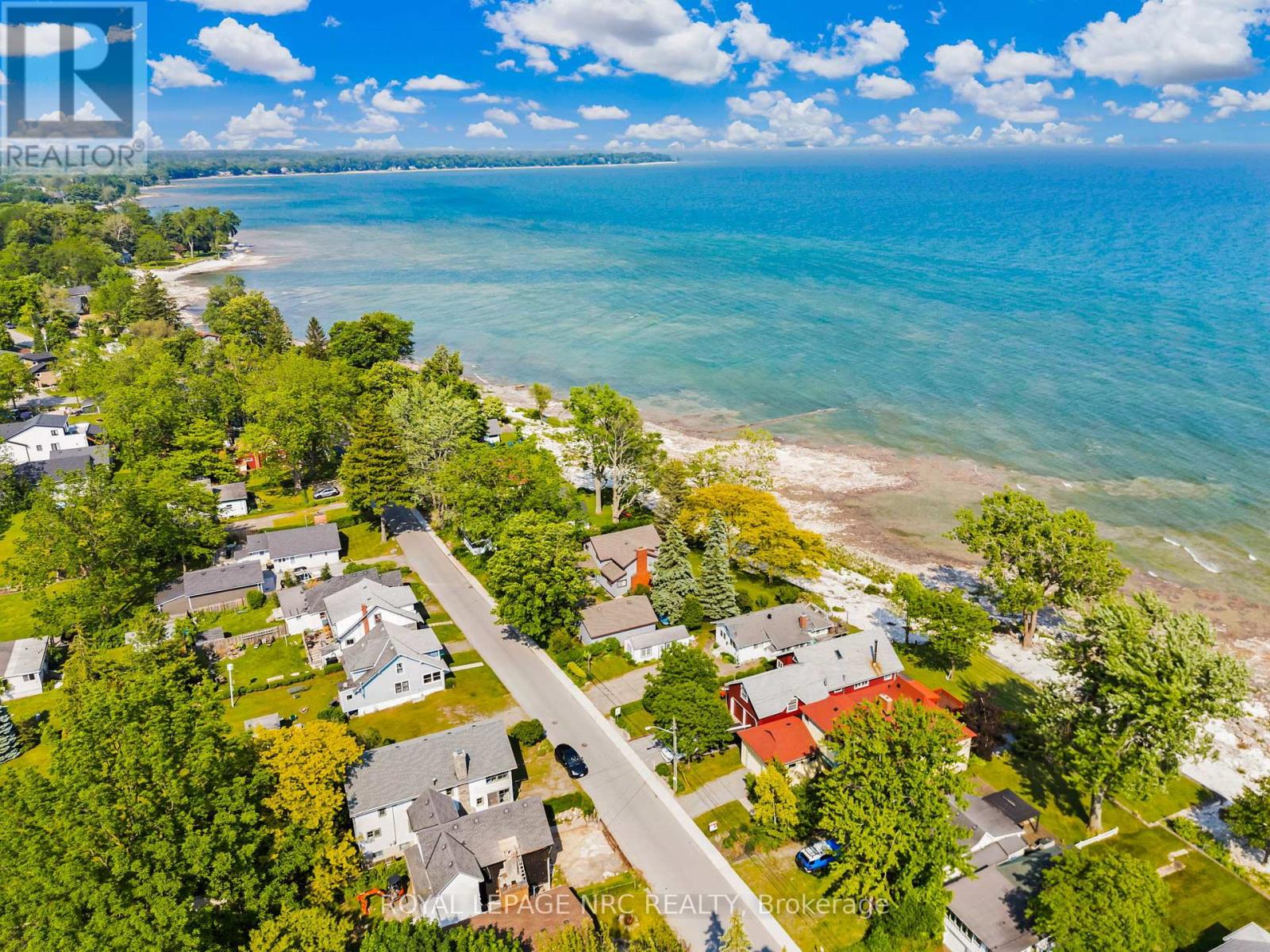 3765 Crystal Beach Drive, Fort Erie, Ontario  L0S 1B0 - Photo 5 - X12409872