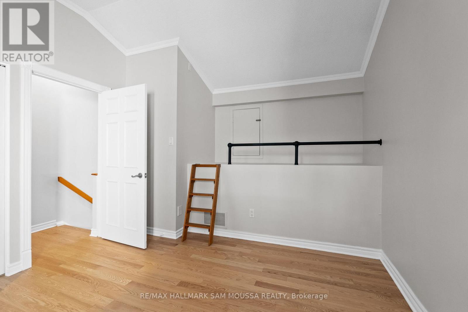 4 - 60 Greenfield Avenue, Ottawa, Ontario  K1S 0X7 - Photo 27 - X12415175