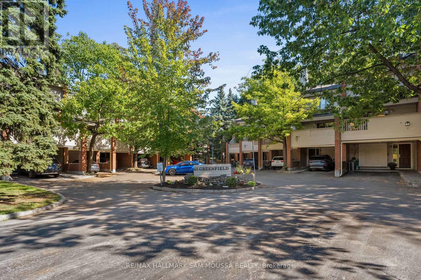 4 - 60 Greenfield Avenue, Ottawa, Ontario  K1S 0X7 - Photo 3 - X12415175