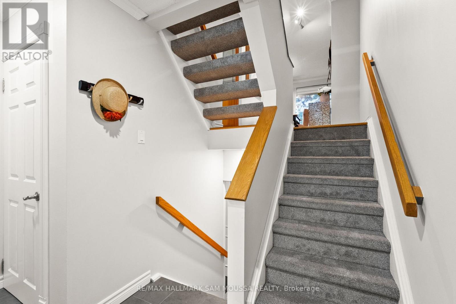 4 - 60 Greenfield Avenue, Ottawa, Ontario  K1S 0X7 - Photo 7 - X12415175