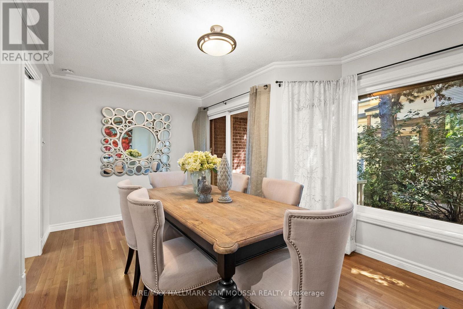 4 - 60 Greenfield Avenue, Ottawa, Ontario  K1S 0X7 - Photo 8 - X12415175