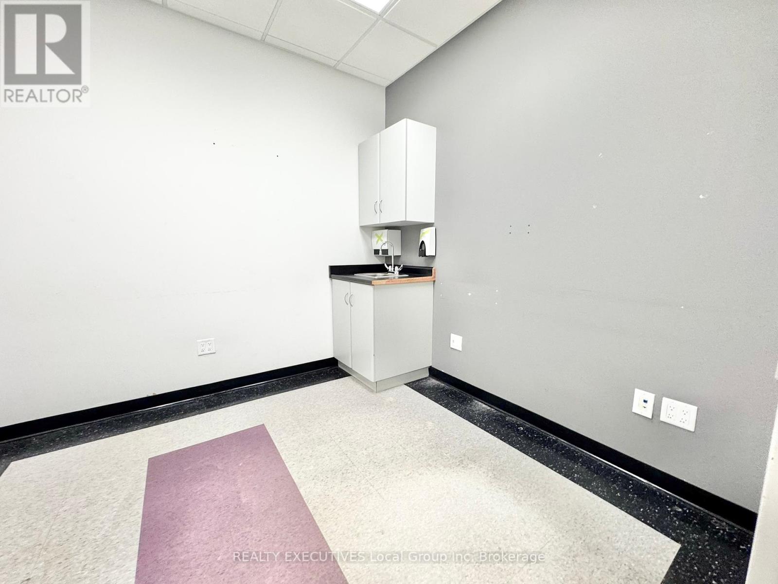 Suite A (Door 201) - 66 Josephine Street, North Bay, Ontario  P1B 0A7 - Photo 15 - X12255377
