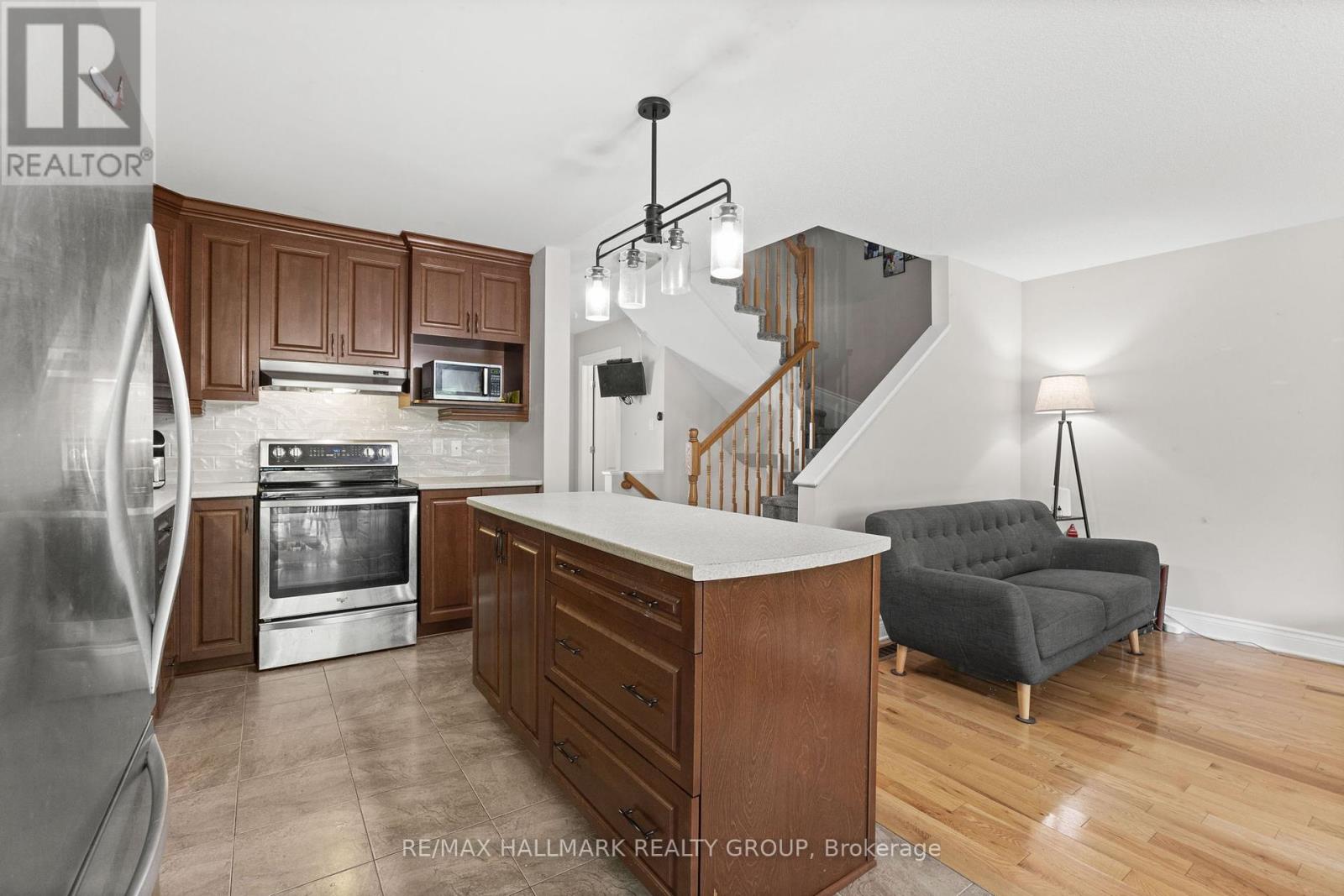 2309 Marble Crescent, Clarence-Rockland, Ontario  K4K 0G9 - Photo 12 - X12415200