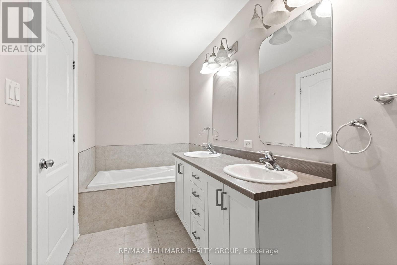 2309 Marble Crescent, Clarence-Rockland, Ontario  K4K 0G9 - Photo 21 - X12415200