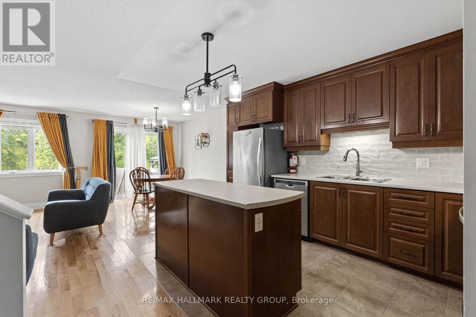2309 Marble Crescent, Clarence-Rockland, Ontario  K4K 0G9 - Photo 7 - X12415200