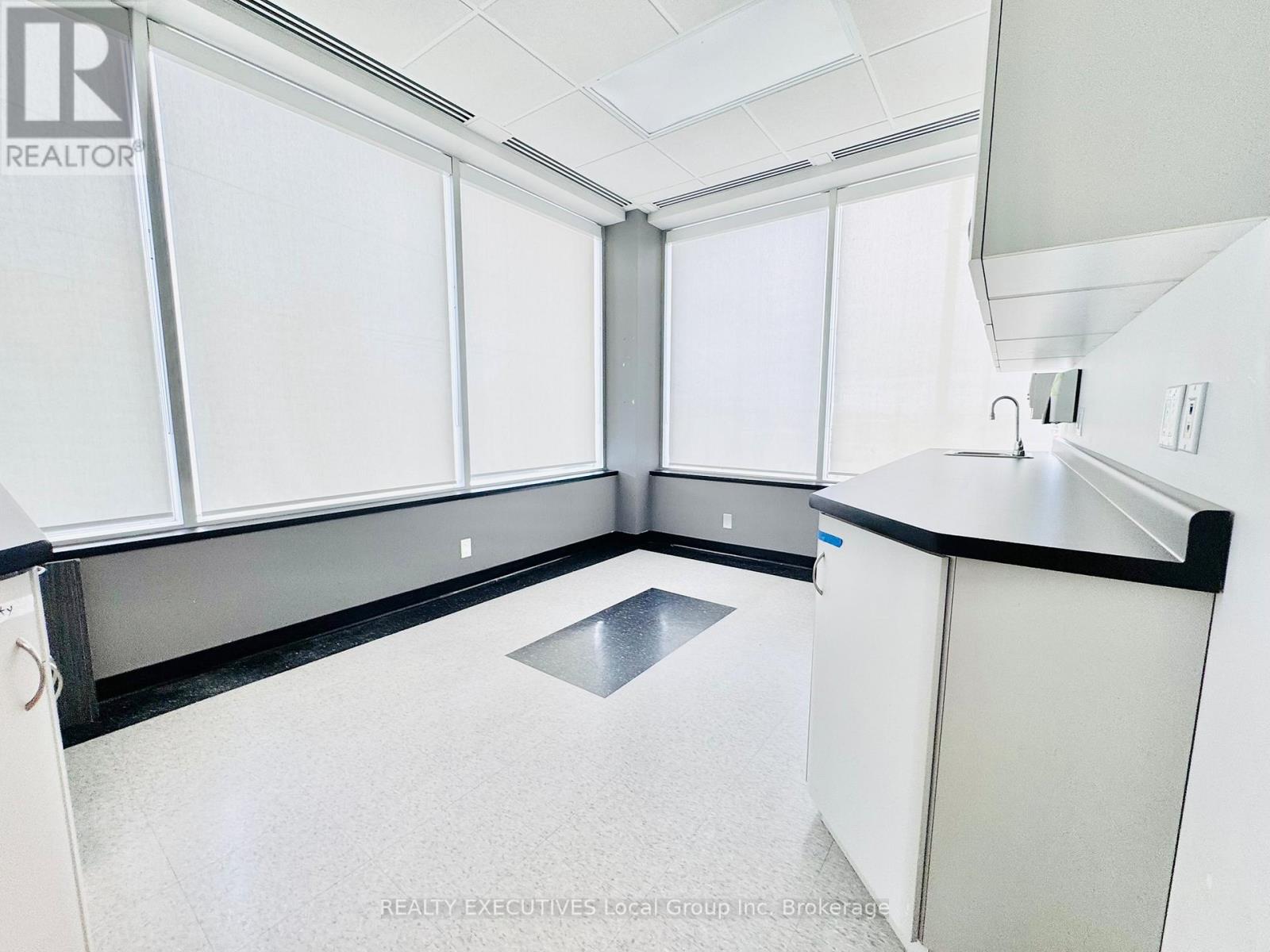 Suite A (Door 201) - 66 Josephine Street, North Bay, Ontario  P1B 0A7 - Photo 18 - X12255377