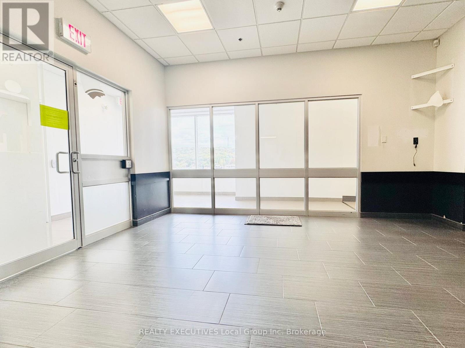 Suite A (Door 201) - 66 Josephine Street, North Bay, Ontario  P1B 0A7 - Photo 4 - X12255377