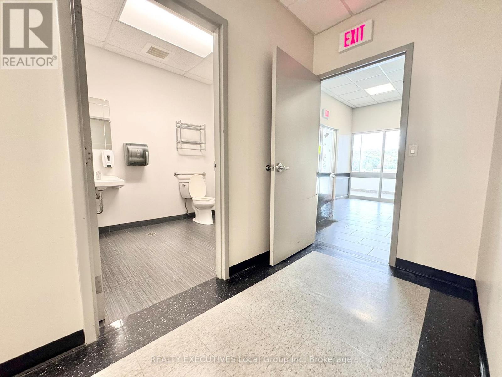 Suite A (Door 201) - 66 Josephine Street, North Bay, Ontario  P1B 0A7 - Photo 7 - X12255377