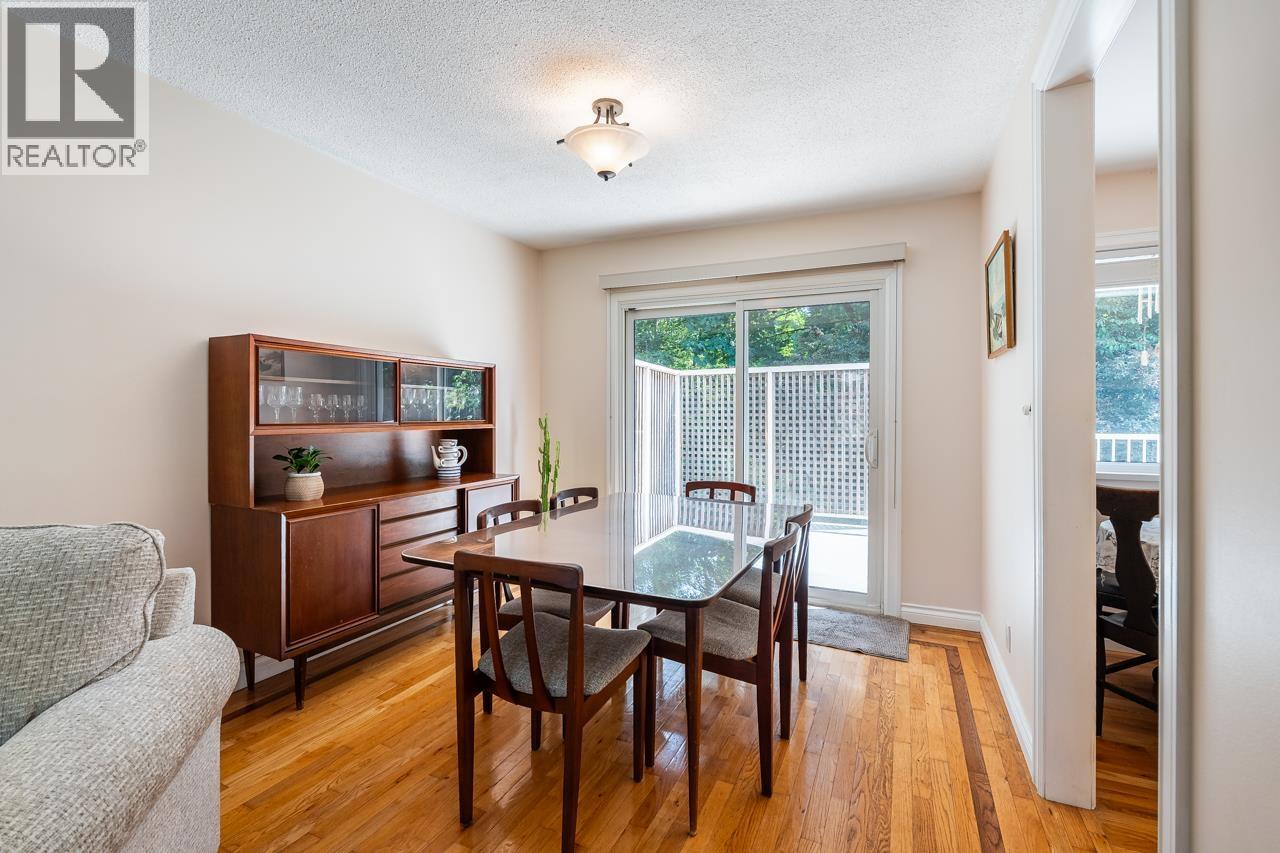 2283 Park Crescent, Coquitlam, British Columbia  V3J 6T3 - Photo 12 - R3050006