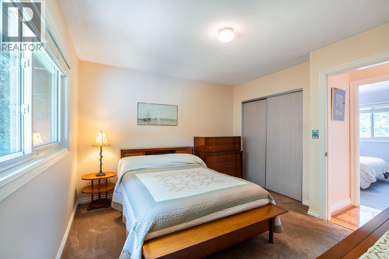 2283 Park Crescent, Coquitlam, British Columbia  V3J 6T3 - Photo 15 - R3050006
