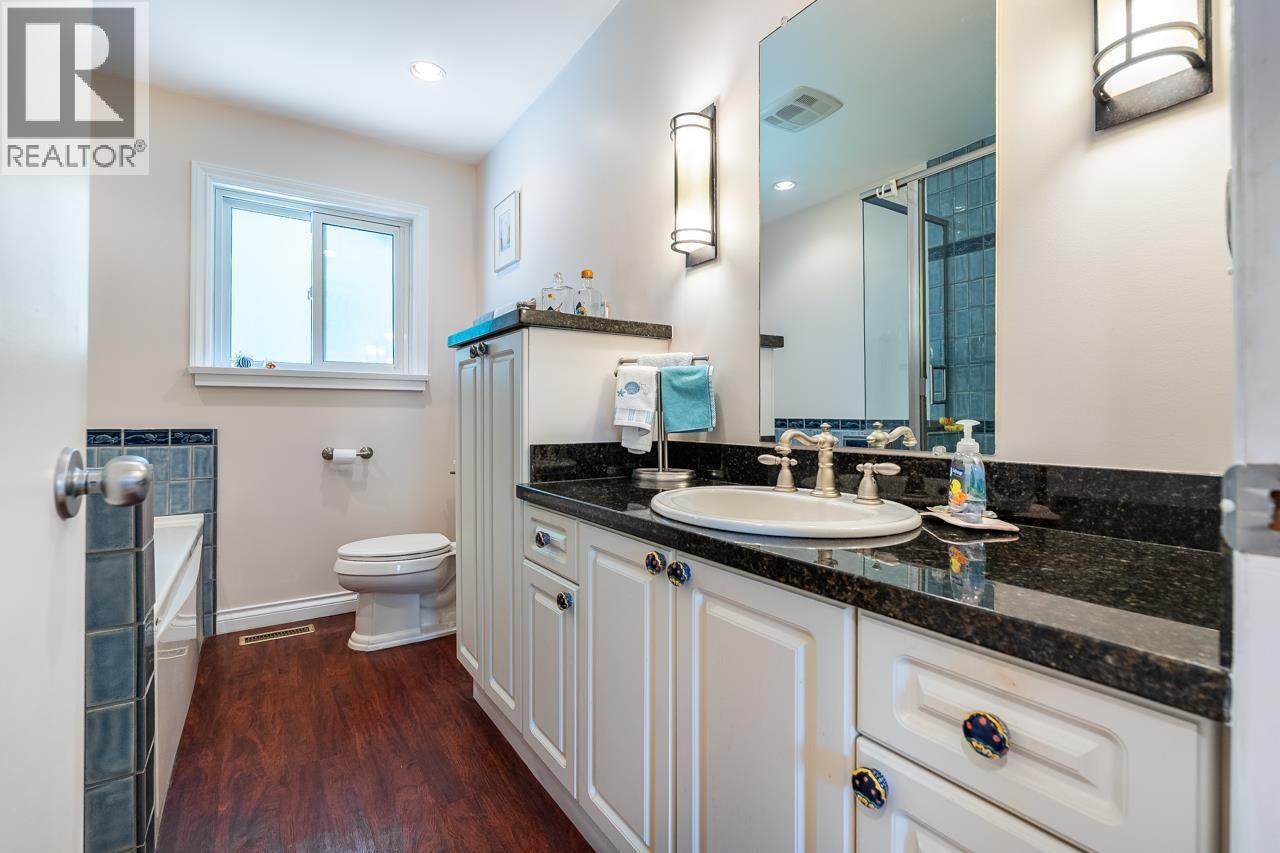 2283 Park Crescent, Coquitlam, British Columbia  V3J 6T3 - Photo 16 - R3050006