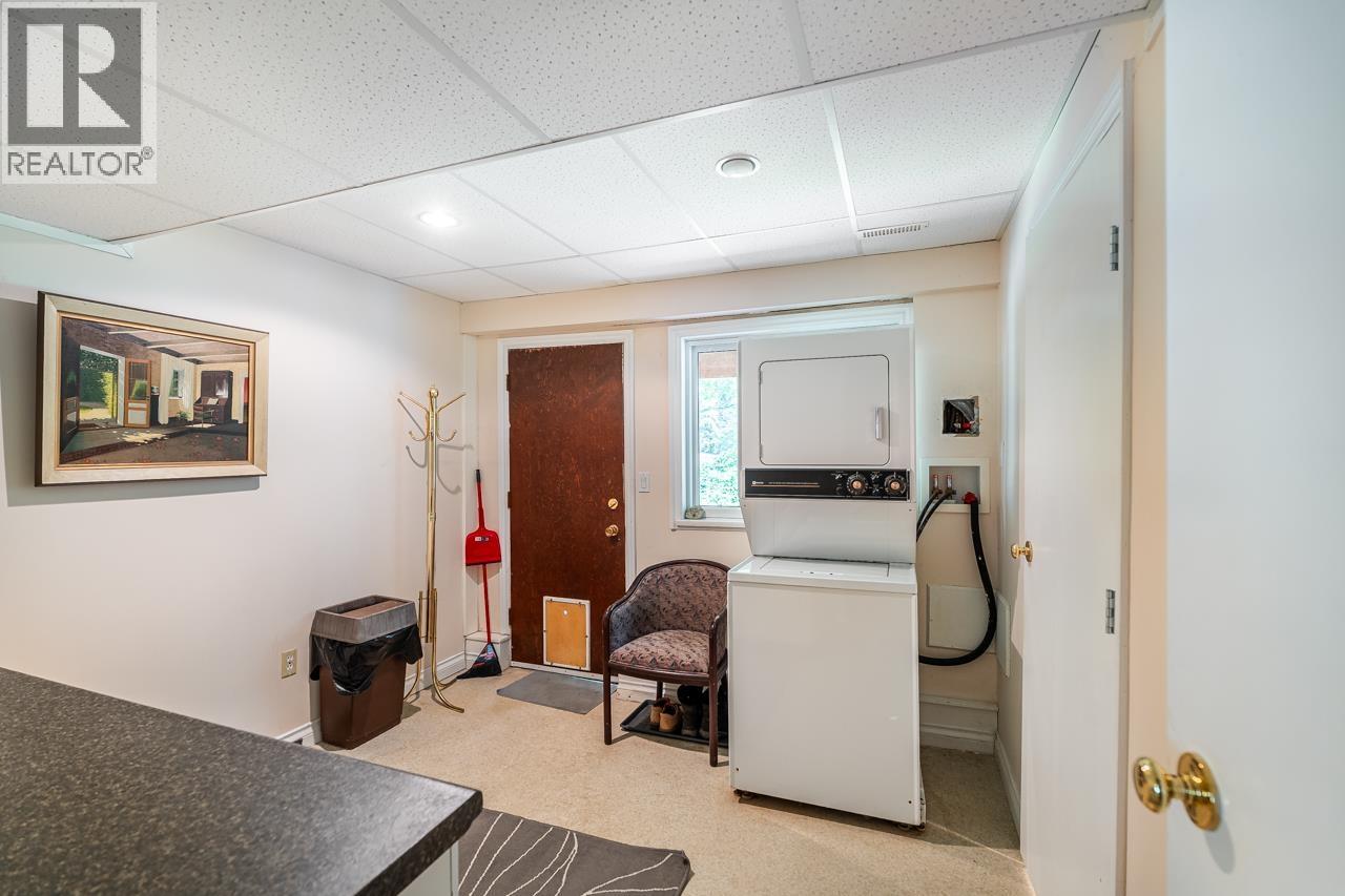 2283 Park Crescent, Coquitlam, British Columbia  V3J 6T3 - Photo 26 - R3050006