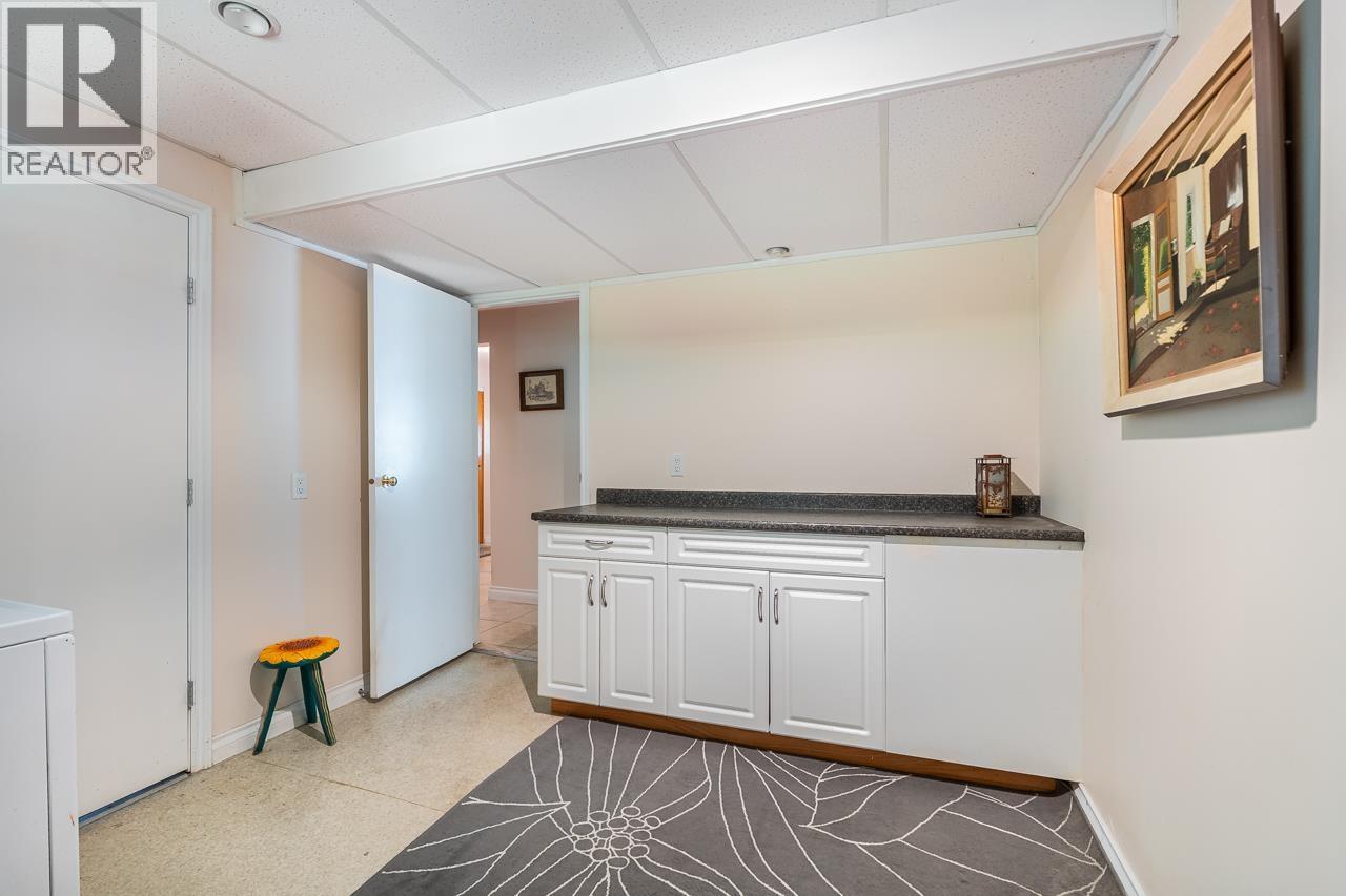 2283 Park Crescent, Coquitlam, British Columbia  V3J 6T3 - Photo 28 - R3050006