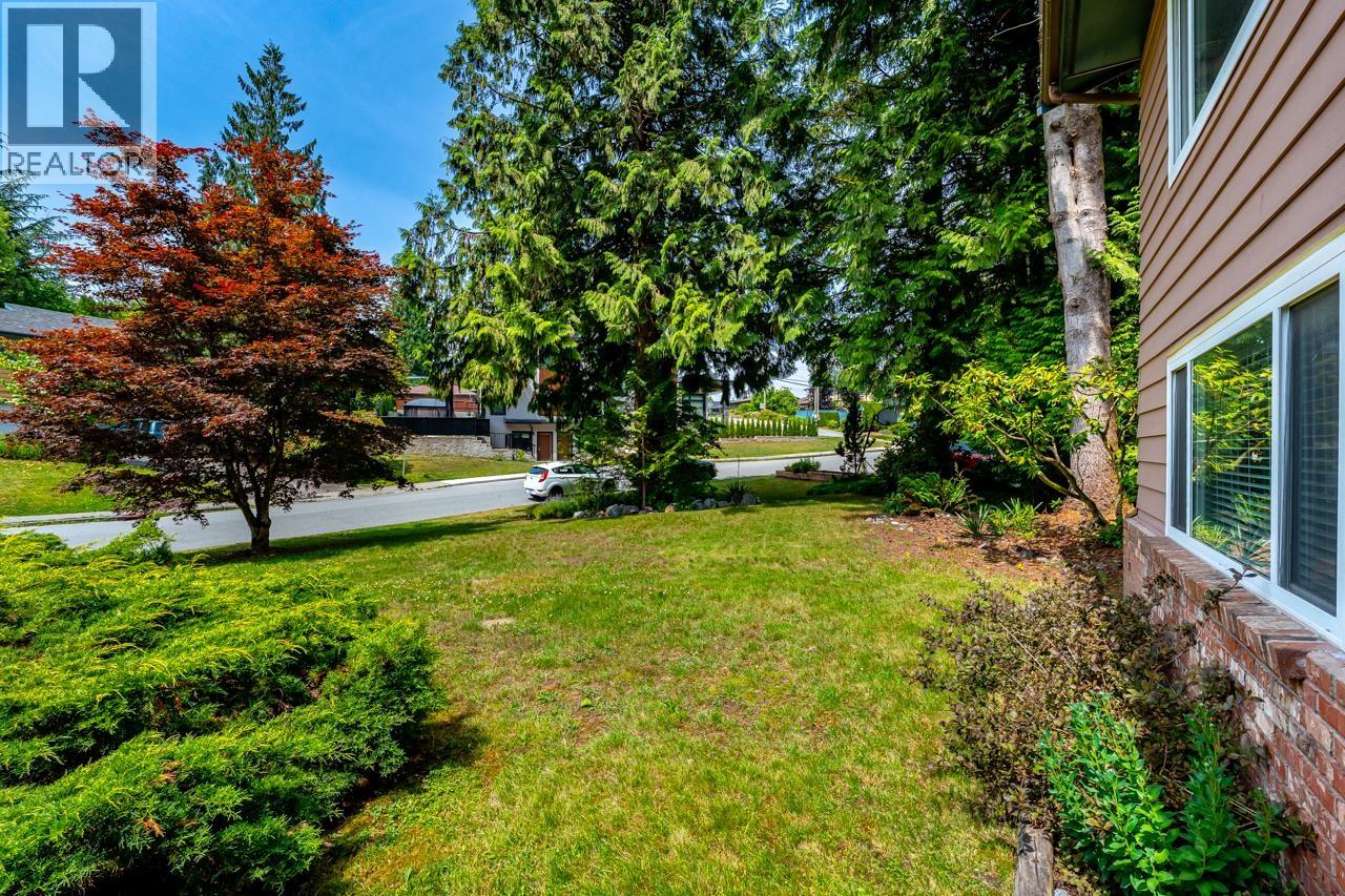 2283 Park Crescent, Coquitlam, British Columbia  V3J 6T3 - Photo 38 - R3050006