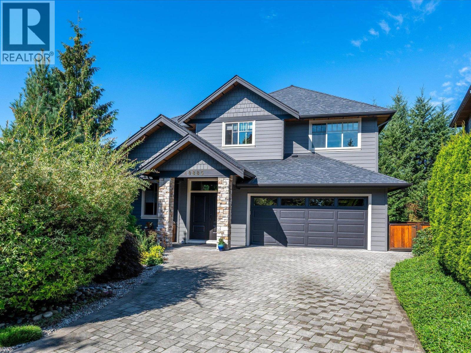 40885 THE CRESCENT, Squamish, British Columbia