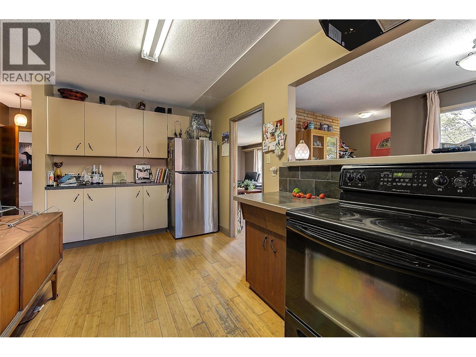 738 Morrison Avenue Kelowna Photo 14