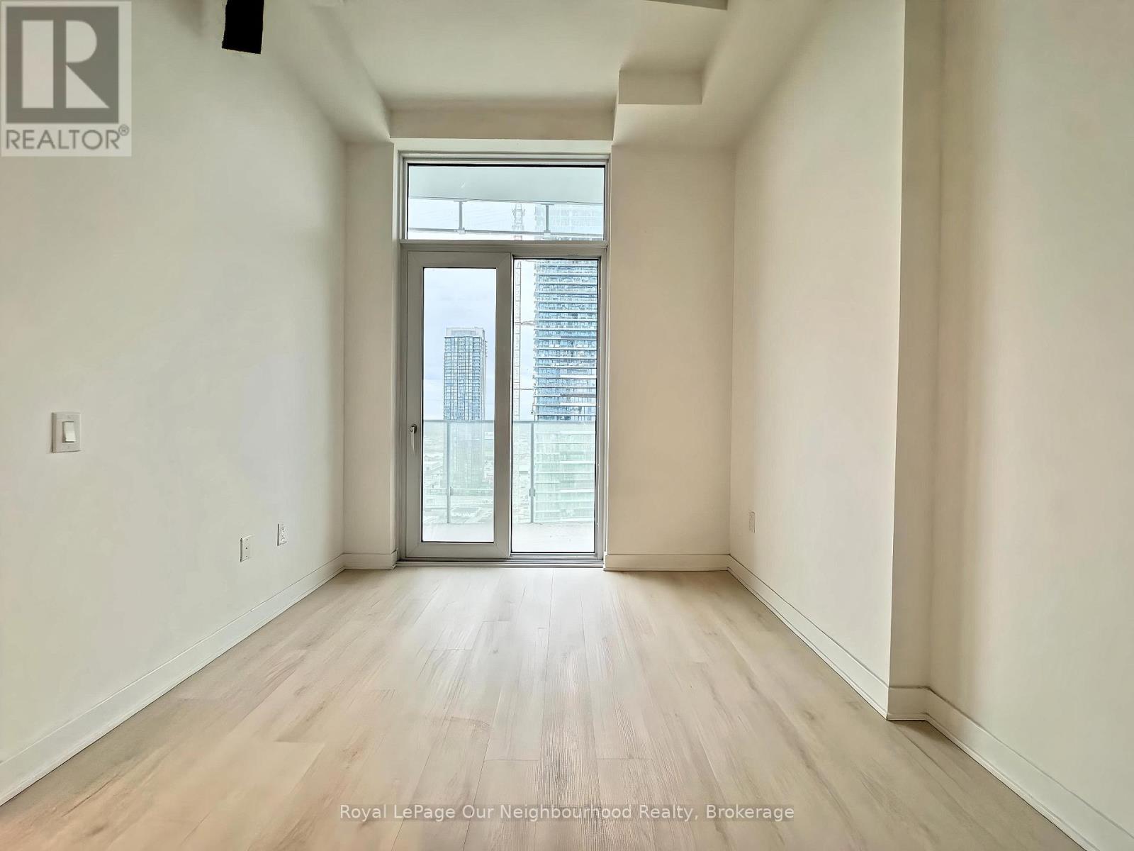 2405 - 3900 Confederation Parkway, Mississauga, Ontario  L5B 0M3 - Photo 14 - W12415247