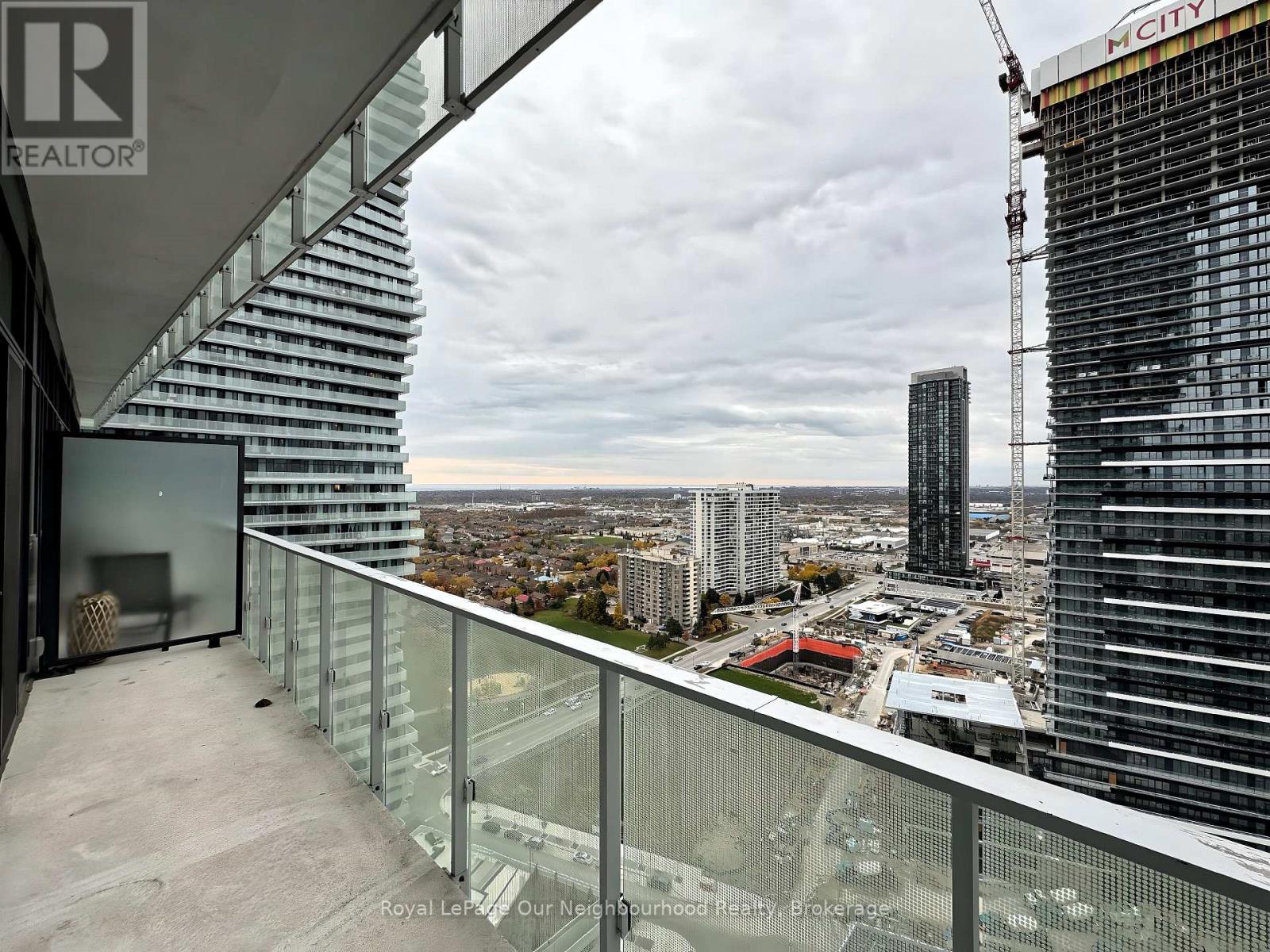2405 - 3900 Confederation Parkway, Mississauga, Ontario  L5B 0M3 - Photo 21 - W12415247