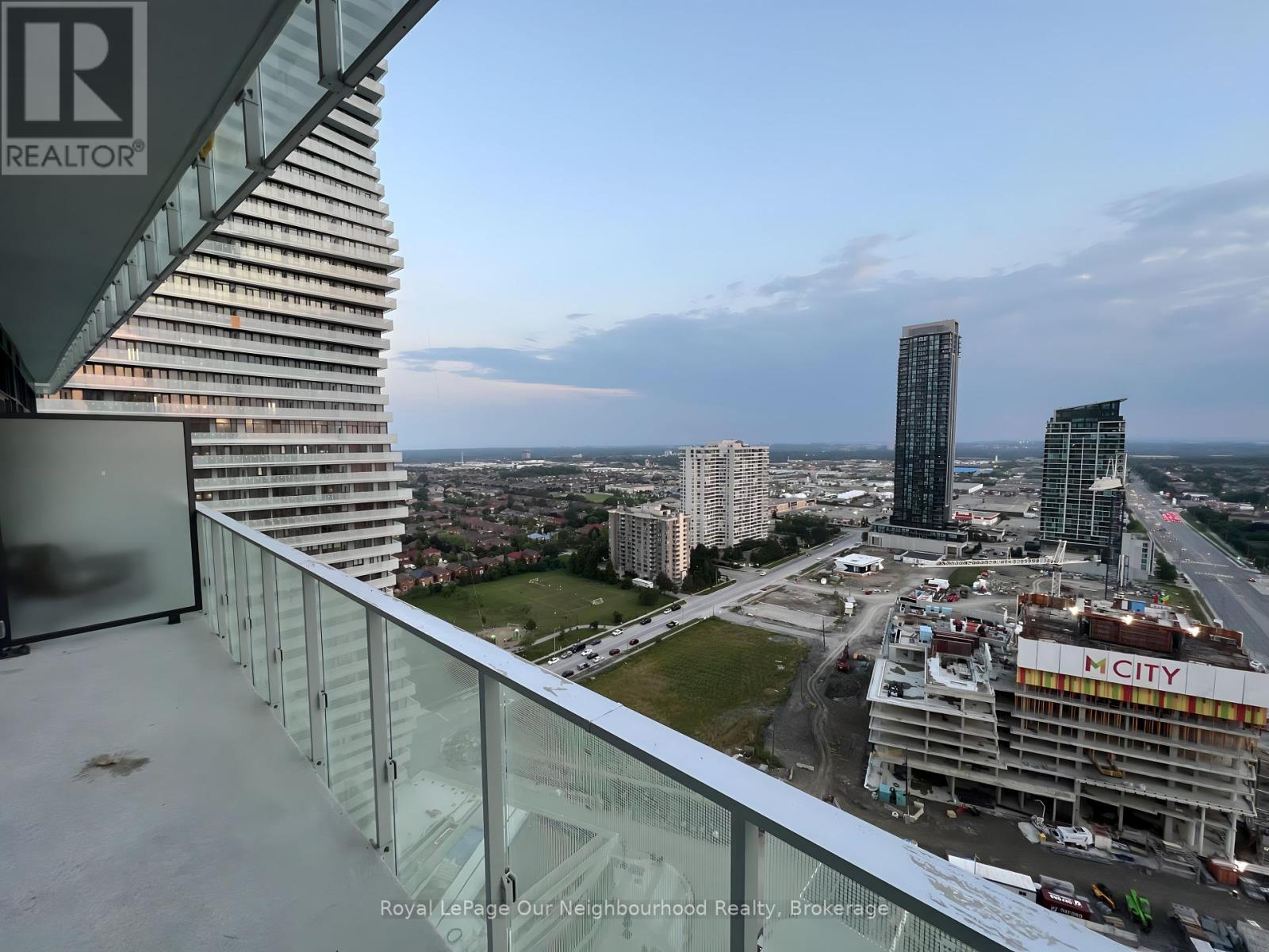 2405 - 3900 Confederation Parkway, Mississauga, Ontario  L5B 0M3 - Photo 23 - W12415247