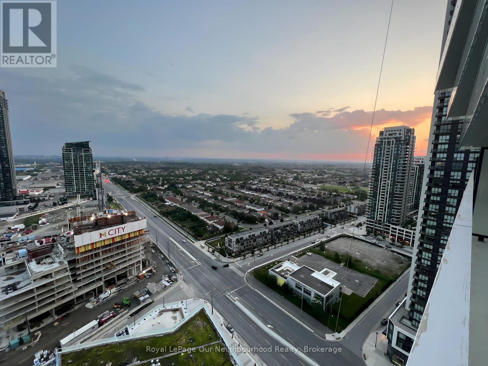 2405 - 3900 Confederation Parkway, Mississauga, Ontario  L5B 0M3 - Photo 24 - W12415247