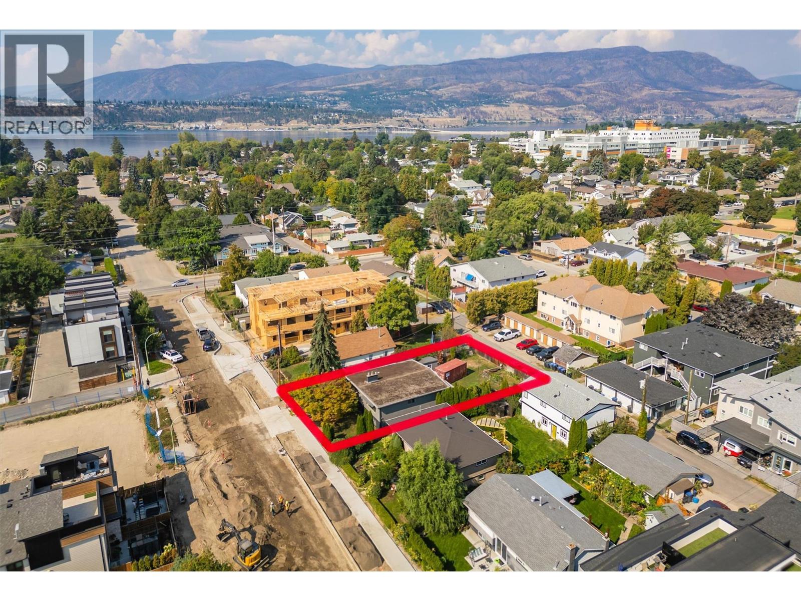 738 Morrison Avenue Kelowna Photo 3