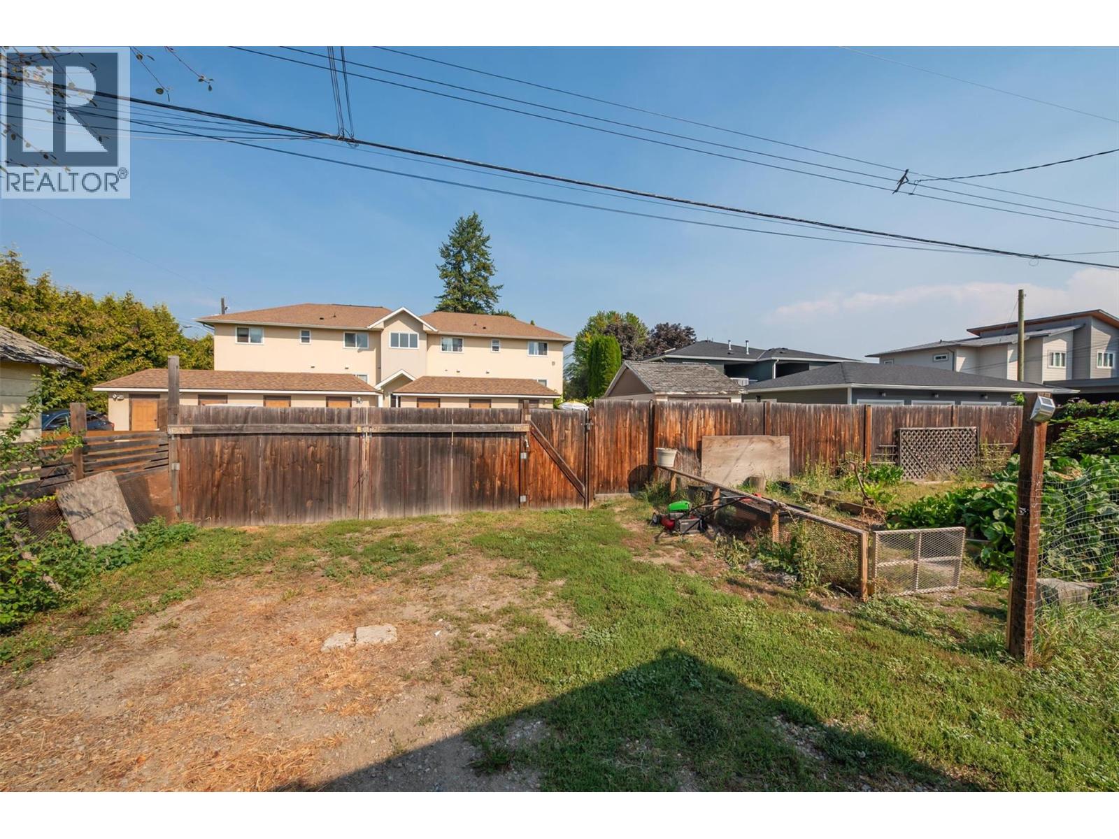 738 Morrison Avenue Kelowna Photo 32