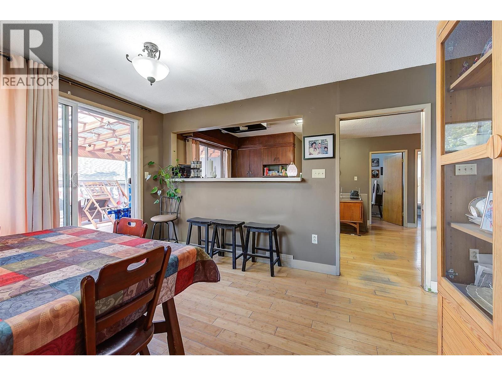 738 Morrison Avenue Kelowna Photo 23